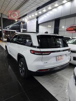 جيب جراند شيروكي